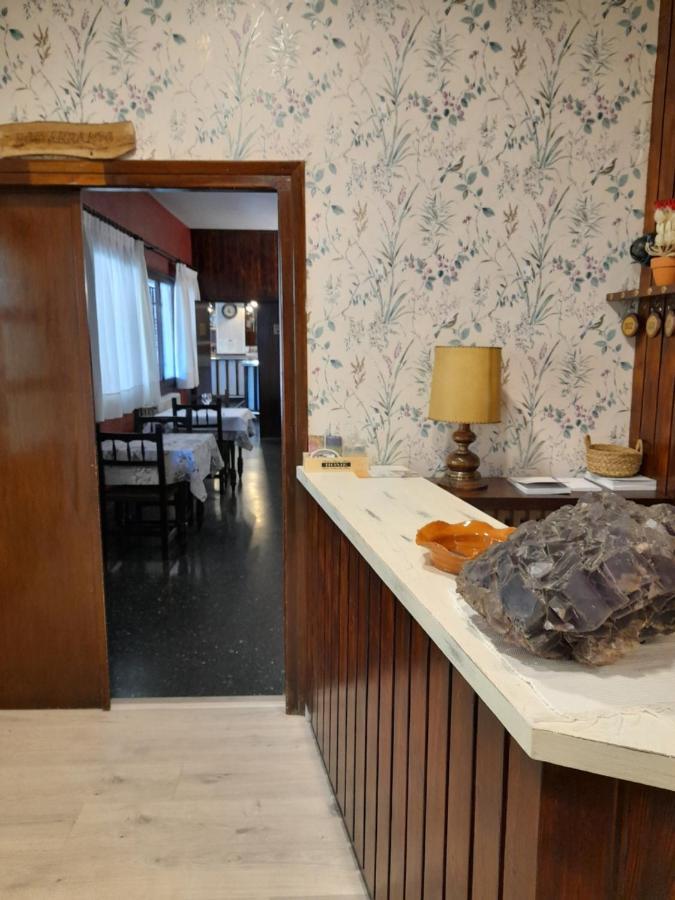 Hotel Giral Бьескас Экстерьер фото